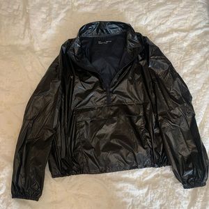Under Armour Black Sleek Running Windbreaker